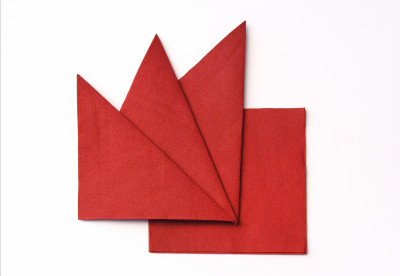 Салфетка бумажная красная 330х330 мм 300 шт
